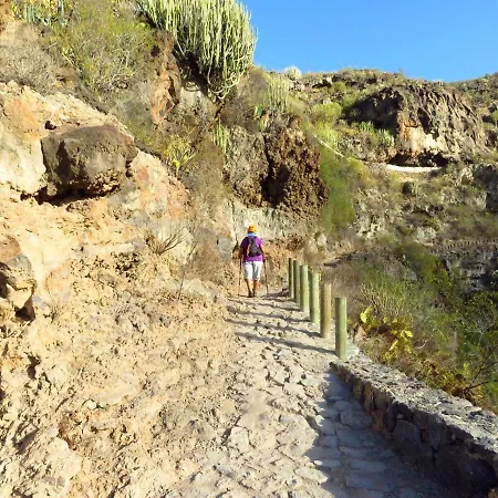 Modern In Adeje, 65 Sqm, Year-round Pool Lejlighed