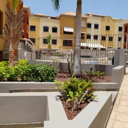 Modern In Adeje, 65 Sqm, Year-round Pool Lejlighed *