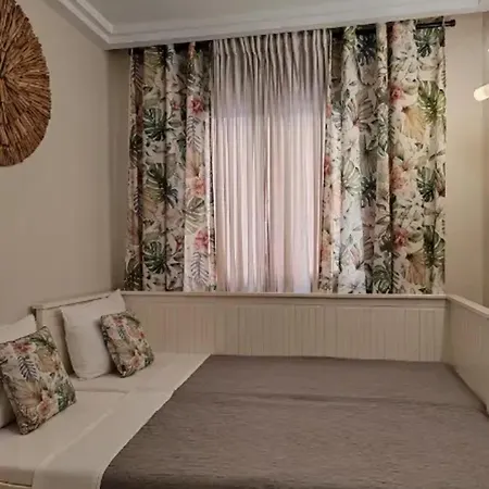Modern In Adeje, 65 Sqm, Year-round Pool Адехе